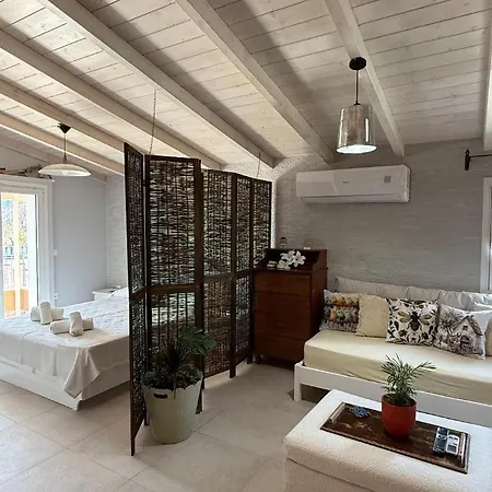 Katrin's Penthouse & Katrin's Apartment-alepou Corfu * Alepou