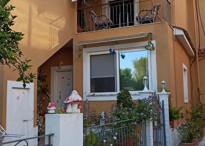 Katrin's Penthouse & Katrin's Apartment-alepou Corfu Апартаменты